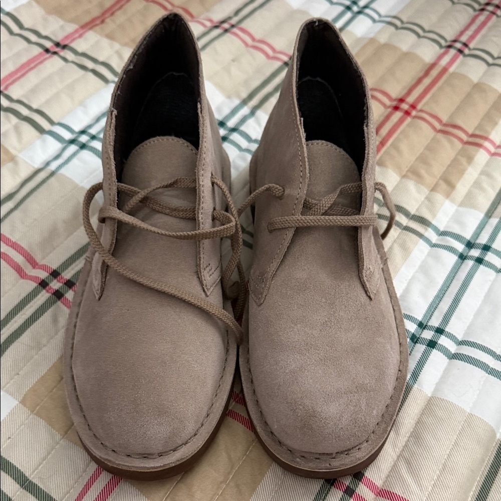 Clarks Women's Tan Suede Shoes